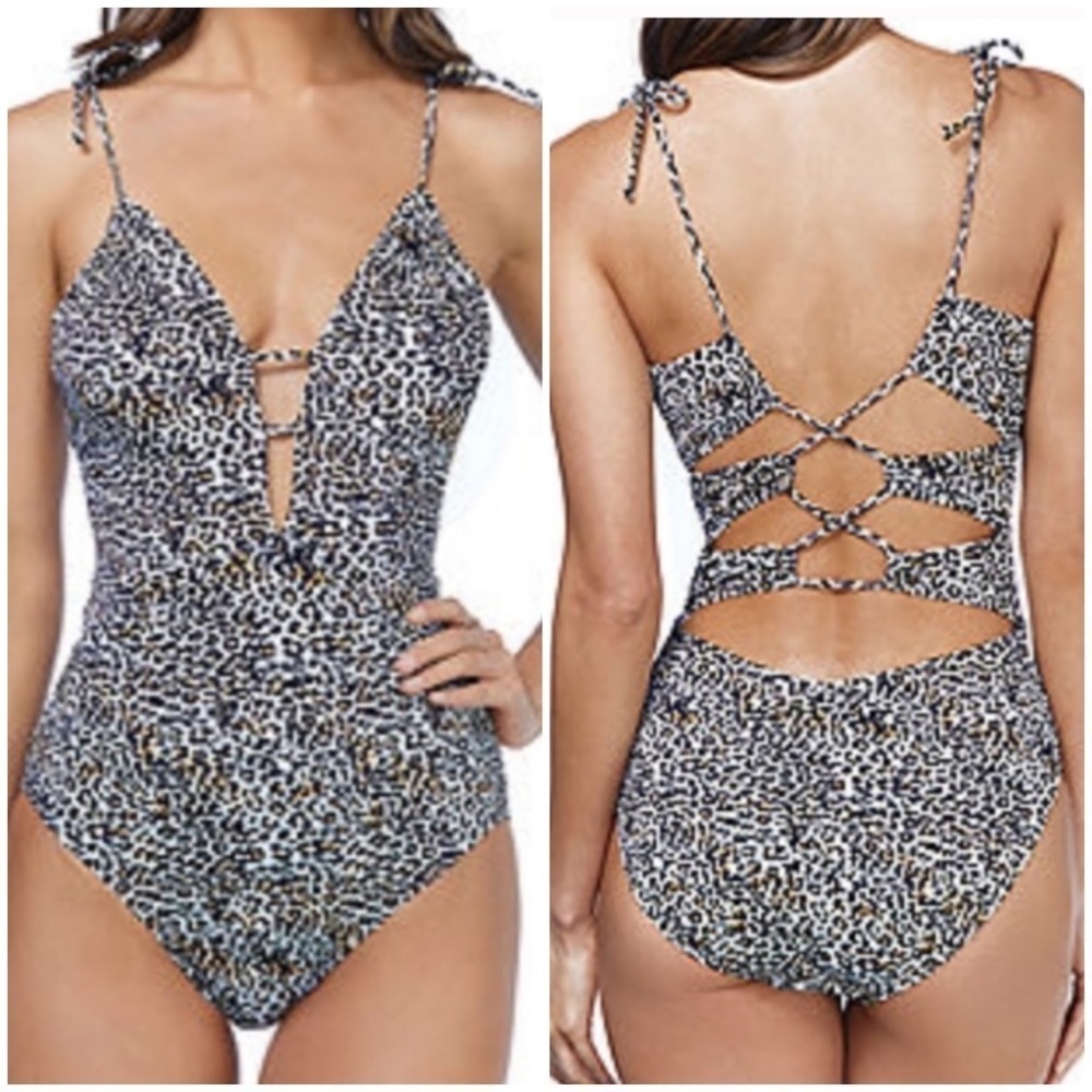 NWOT! Ambrielle leopard cheetah animal print cutout one piece swimsuit. Size S